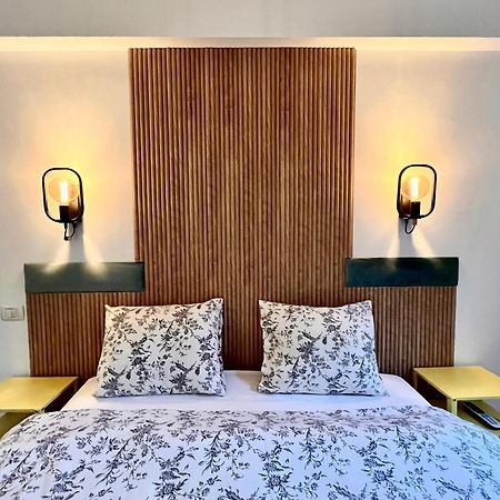 Cozy Apartment With Balcony Бухарест Екстер'єр фото