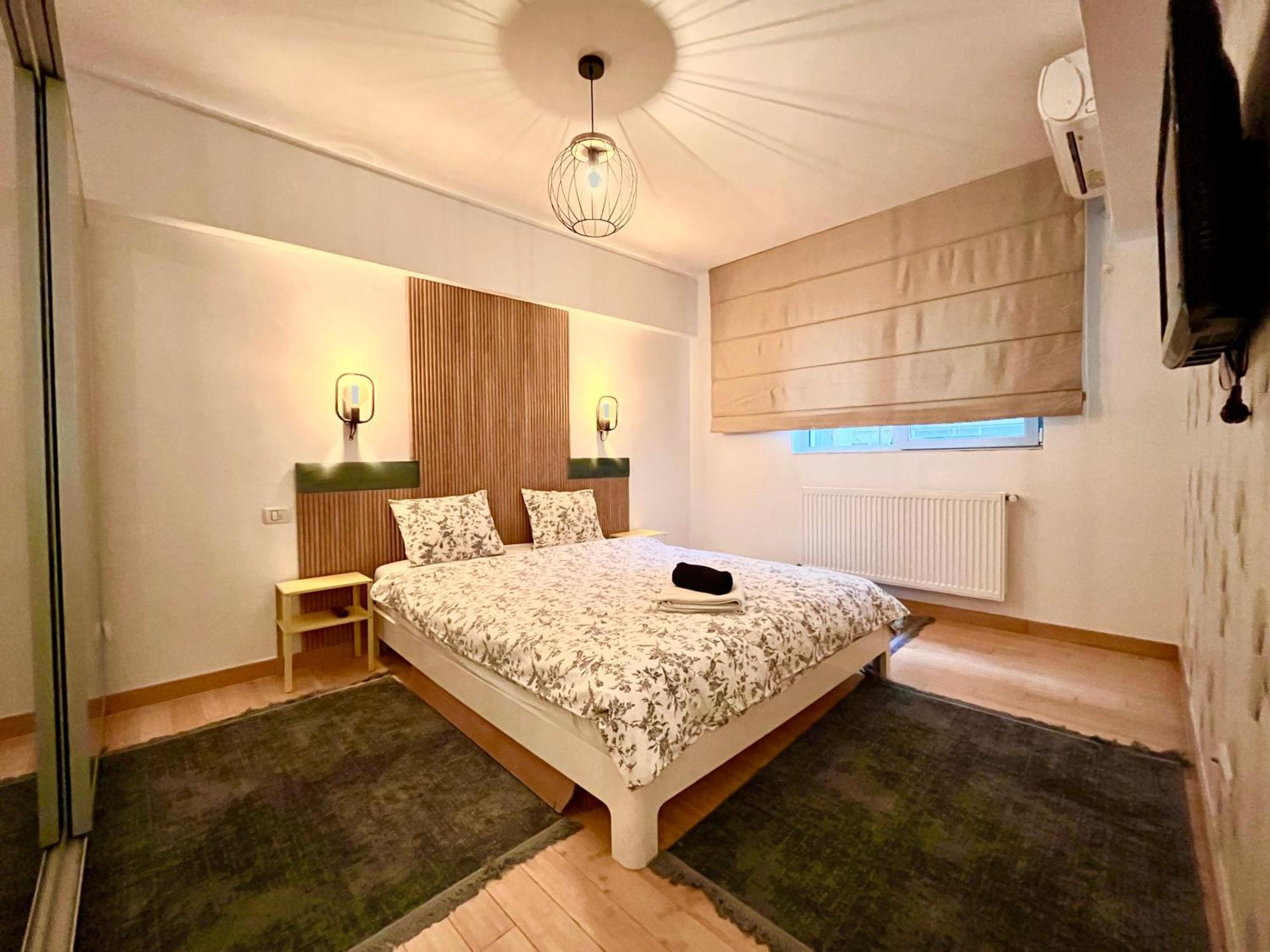 Cozy Apartment With Balcony Бухарест Екстер'єр фото